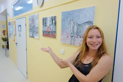 Léčebné a rehabilitační pracoviště ve Vítkově mění nudné nemocniční chodby v galerie
