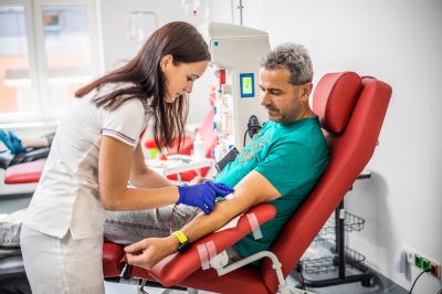Novinka Nemocnice AGEL Nový Jičín pro dárce krve.  Plnou krev mohou darovat i ve čtvrtek