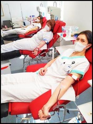 Chybí krev! V Nemocnici AGEL Nový Jičín darovaly krev i sestřičky, které krev ostatním dárcům běžně odebírají