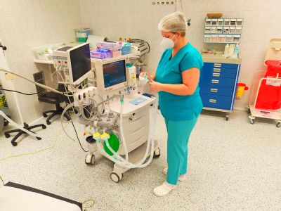 Nové anesteziologické přístroje zkvalitní péči o pacienty v Nemocnici AGEL Nový Jičín