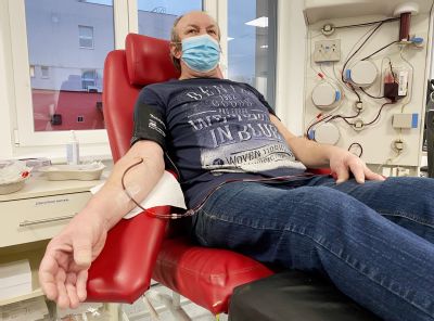 Je neuvěřitelně krásné, někomu zachránit život, říká rekordman, který absolvoval v novojičínské nemocnici stovky odběrů krve 