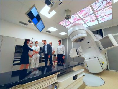 Onkologickým pacientům v Nemocnici AGEL Nový Jičín pomůže nejnovější lineární urychlovač