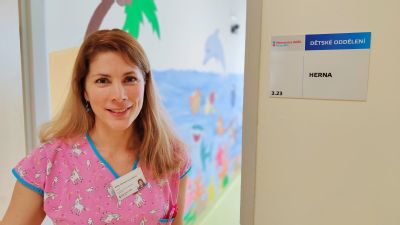 Nejmenším pacientům Nemocnice AGEL Nový Jičín dělá radost veselá výmalba