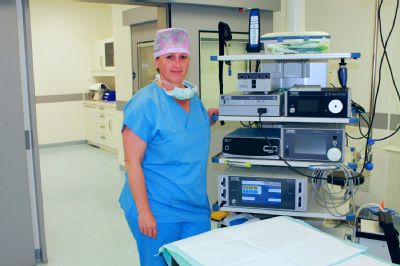 Instrumentářka Nemocnice AGEL Nový Jičín má na kontě tisíce operací. Nejdelší trvala 11 hodin